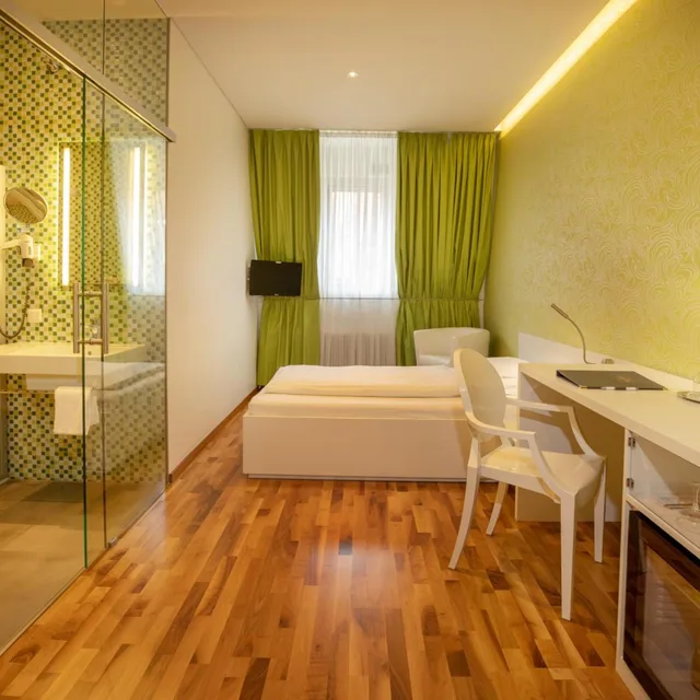غرفة أساسية مفردة، Gollner 6/9