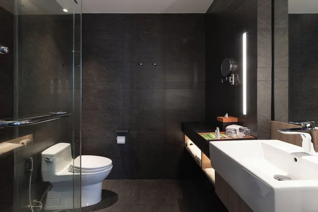 غرفة كلوب بسرير كينج بإطلالة على المدينة مع أريكة، Courtyard Phnom Penh 2/2