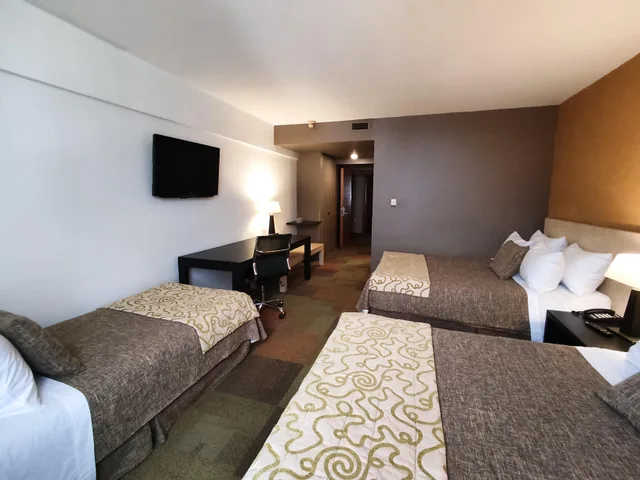 غرفة سوبيريور ثلاثية، Hotel Alborada 3/5