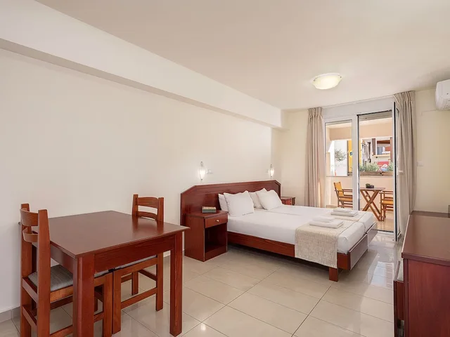 استوديو اقتصادي بسريرين منفصلين، Artemis Hotel Apartments 6/7