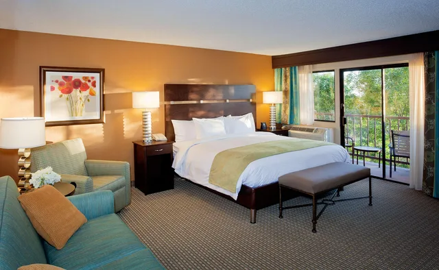 جناح جونيور بسرير كينج بشرفة مع أريكة، Doubletree By Hilton Santa Fe 2/2