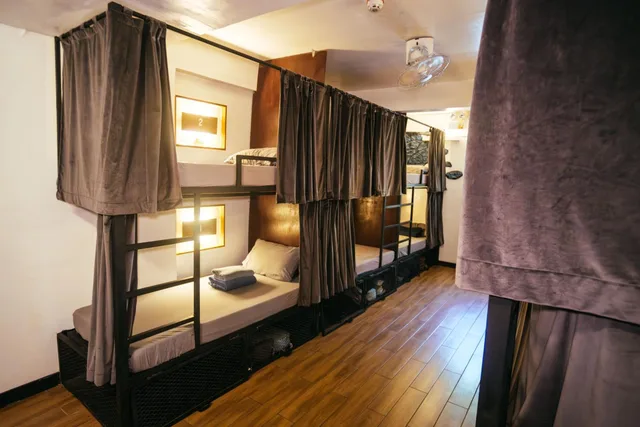 Mixed Dorm, 12 Beds، Outpost Beach Hostel - Adults Only 2/2