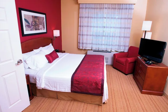 غرفة بسرير كينج لذوي الإعاقة، Courtyard Middlebury 2/3