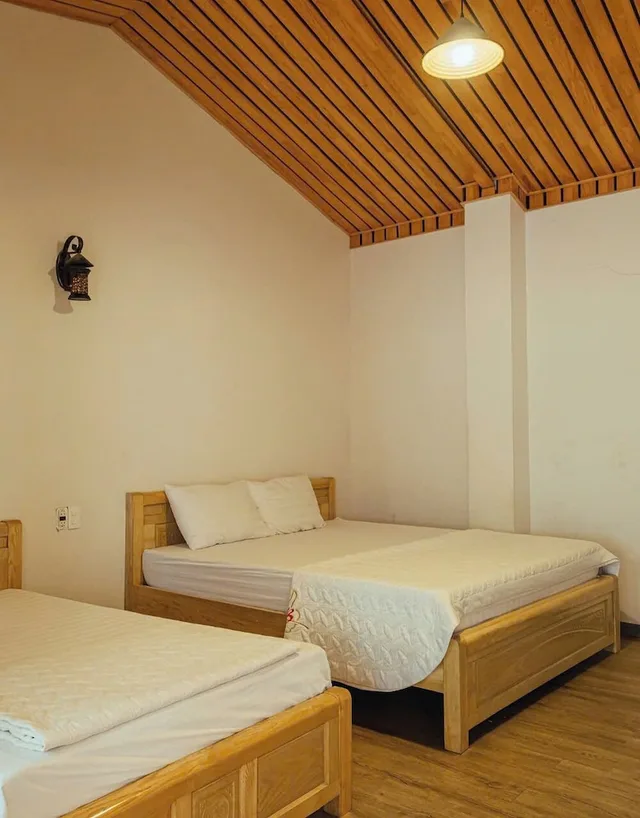 Deluxe, Triple, 1 Queen and 1 Single Bed, Catba Oasis Bungalows - Hostel 1/9
