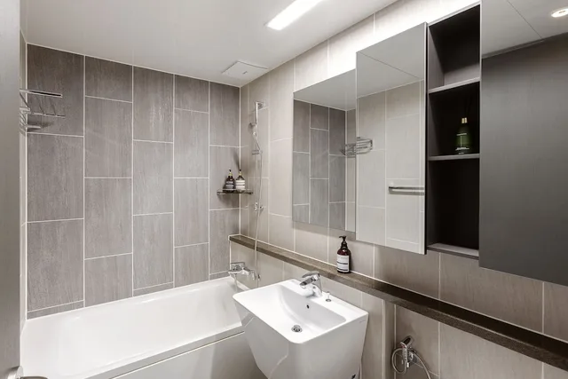 جناح بسريرين كوين بإطلالة على المدينة بشرفة بغرفتي نوم، NewCZ Osiria Residence 3/4