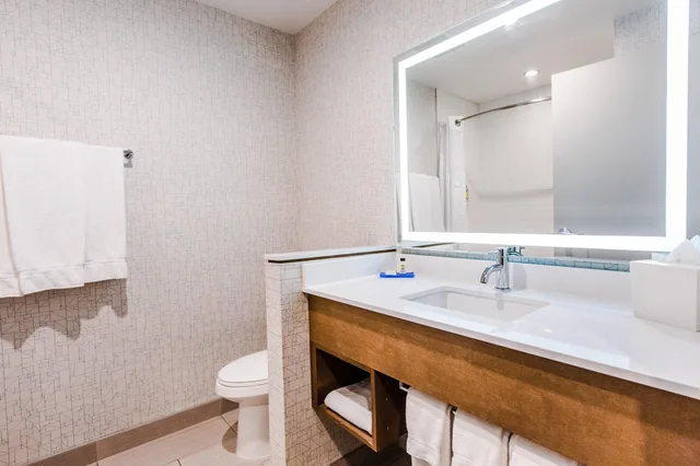 Suite, Multiple Beds، HOLIDAY INN EXPRESS & SUITES WEST EDMONTON-MALL AREA 2/4