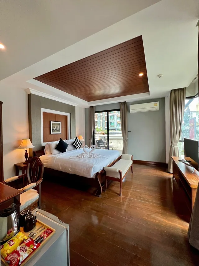 Deluxe, Double Bed, Yotaka Bangkok Hotel 4/5
