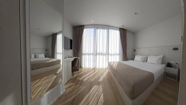 Room, Double or Twin Bed, Accessible, Metro Hotel Terminal 2/2