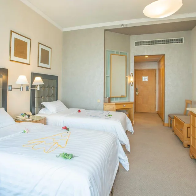 Premier, Twin Beds, Shantou Junhua Haiyi Hotel 8/9