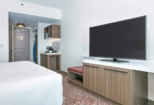 Room, King Bed, Peloton, Accessible، Hilton Garden Inn Dallas/Arlington 3/6
