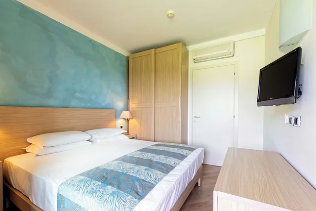 غرفة غراند بسرير بطابقين مع أريكة، Lake Garda Resort 1/2
