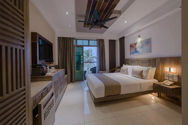 غرفة بسرير مزدوج بإطلالة على البحر بشرفة، Hotel Ocean Grand At Hulhumale 4/8