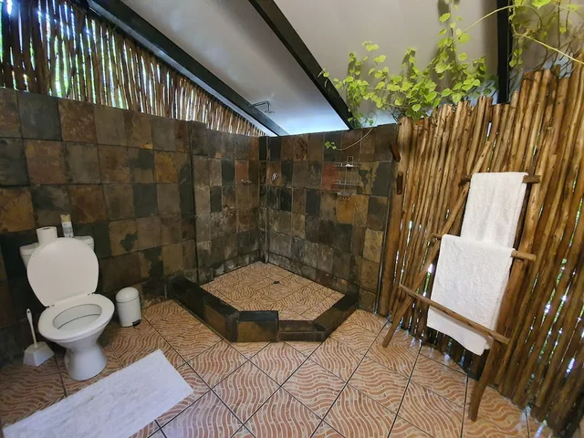 Room, Twin Beds, Outdoor Bath، A Traveller's Palm 4/4