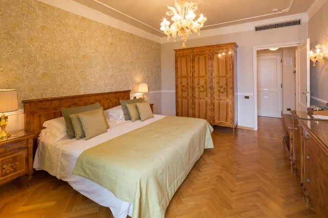 غرفة بسرير مزدوج بإطلالة على البحر، Imperiale Palace Hotel 2/8