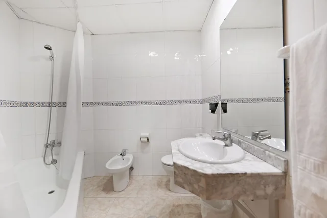 غرفة رباعية بسرير مزدوج بشرفة مع أريكة، Marconfort Griego Hotel Ex Griego Mar 6/7