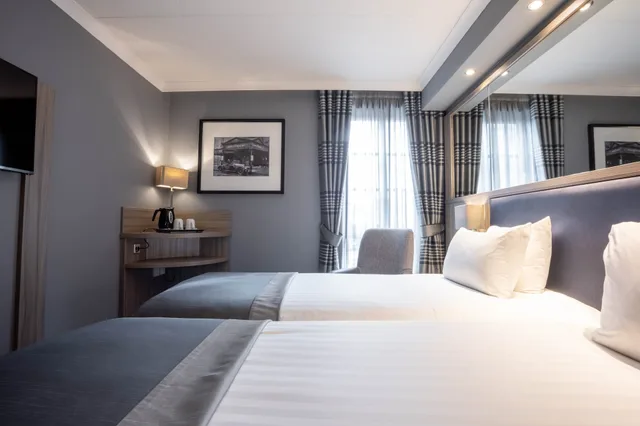 غرفة قياسية بسريرين منفصلين، Holiday Inn Glasgow City Centre Theatreland, an IHG Hotel 6/10