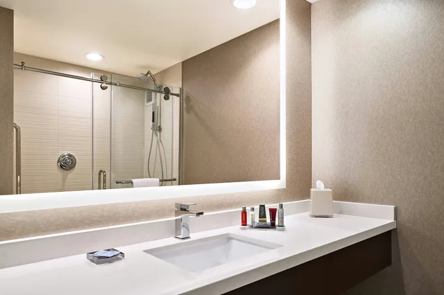 غرفة كلوب، Cleveland Marriott East 1/1