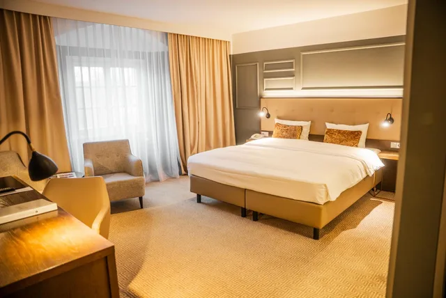 غرفة بسرير كينج بإطلالة على الحديقة، Parkhotel Kurhaus Bad Kreuznach 4/9