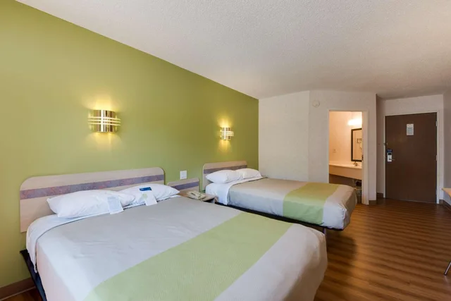غرفة رباعية، Motel6 Statesville, NC 1/10