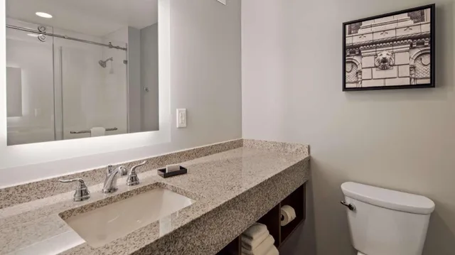 جناح بسريرين كوين، Best Western Plus Franklin Square Inn Troy/Albany 4/4