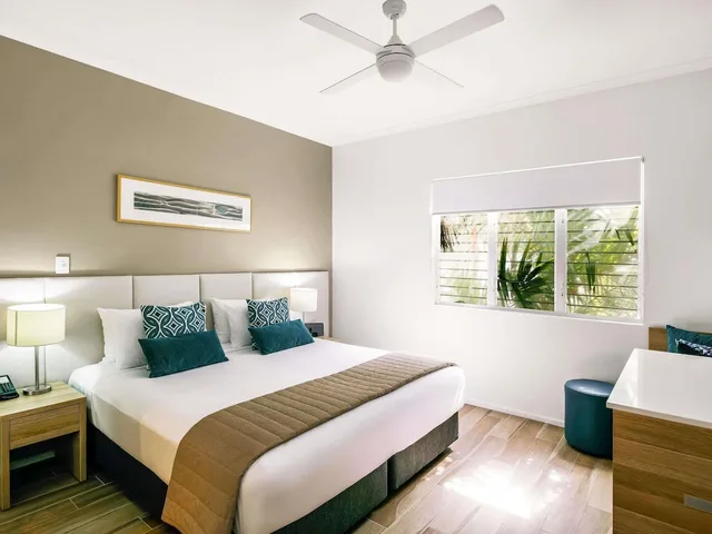2 Bedrooms, Apartment, King and Queen Bed, Dual Key، Mantra Portsea Port Douglas 3/7