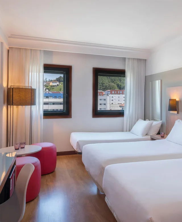 غرفة ثلاثية، Hotel Santiago Plaza Affiliated By Melia 4/9