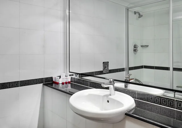 غرفة تنفيذية بسرير كينج، Leonardo Royal Hotel London City 10/10