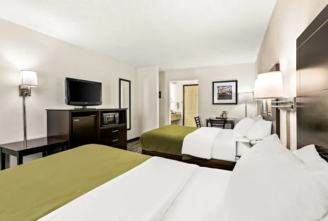 غرفة قياسية بسريرين مزدوجين، Quality Inn Traverse City 3/10