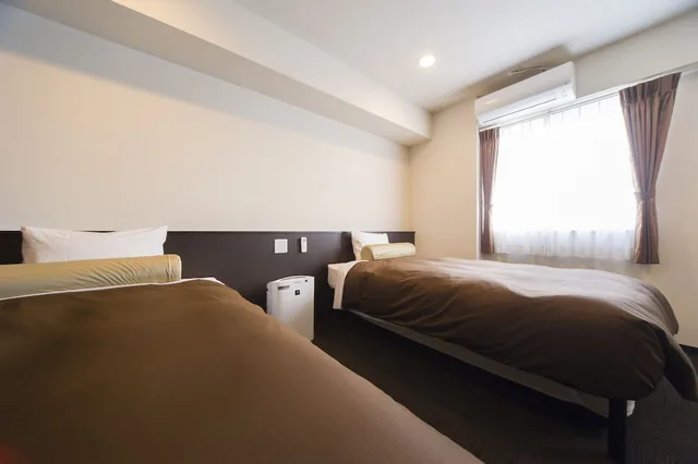 Premier, Twin Beds, Unit Bath, Smoking، Urbain Hiroshima Central 1/1