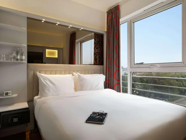 Trendy, Double Bed, Living Area, ibis Styles Nairobi Westlands 2/6