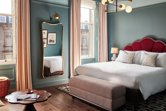 Biggy, King Bed، The Hoxton Edinburgh 1/6