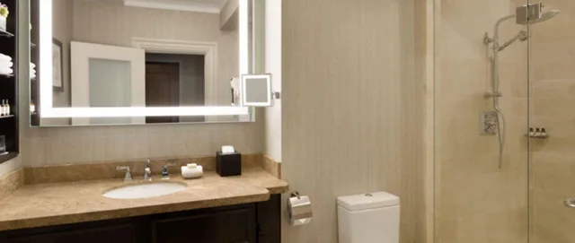 غرفة قياسية بسرير مزدوج، Fairmont Hotel Vancouver 2/2