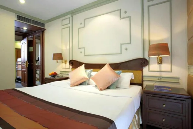 Run of House, Majestic Suites 2/9
