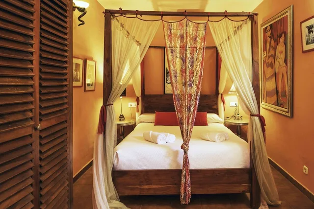 Room, Double Bed, Utopia 6/10