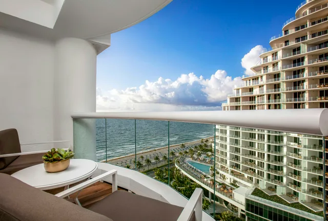 Junior Suite, Partial View, Accessible، Conrad Fort Lauderdale Beach 5/5