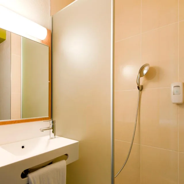 غرفة عائلية، B B Hotel Lyon Sud Etats Unis 6/7