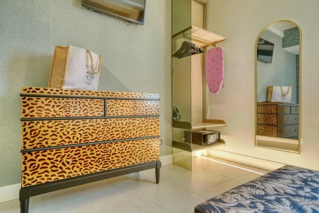 جناح بإطلالة على البحيرة بحوض جاكوزي، Palazzo Della Scala 8/8