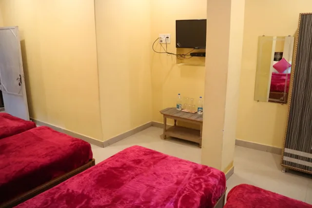 غرفة رباعية بأربعة أسرّة، Hotel Samman 1/2