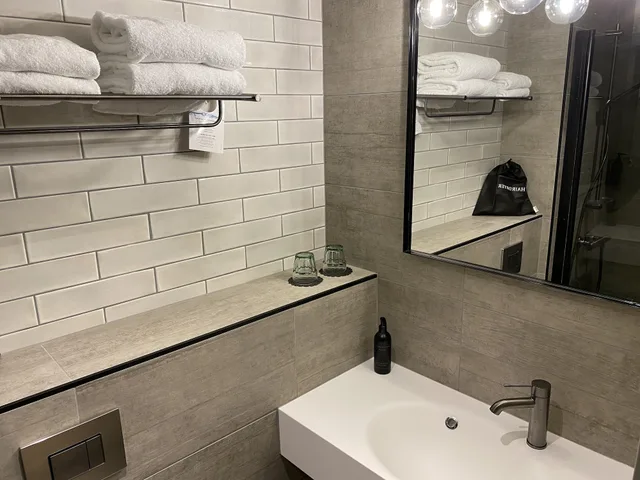 Economy, Family, Twin Beds, 2 Murphy Beds، Skyline Airport Hotel 2/2