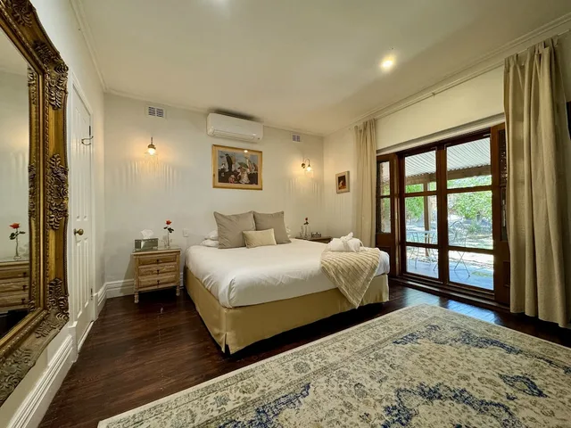 Suite, King Bed, Jacobs Creek Retreat at Moorooroo Park 2/2