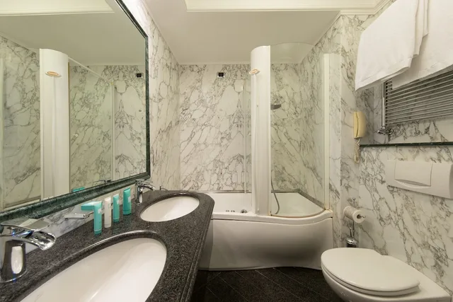 غرفة قياسية بسرير مزدوج، Hotel Capitol Milano Ex Capitol World Class 2/2