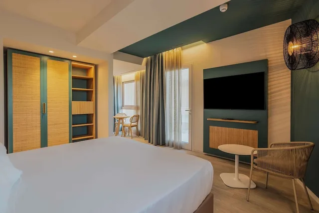 Deluxe, King Bed, Bay View، Terradamari Resort & Spa Marina di Modica, Tapestry Collection by Hilton 3/7