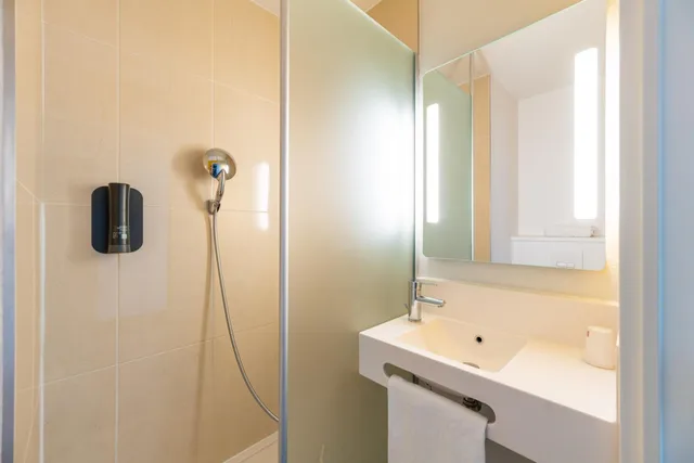 غرفة عائلية، B B Hotel Lyon Sud Etats Unis 7/7