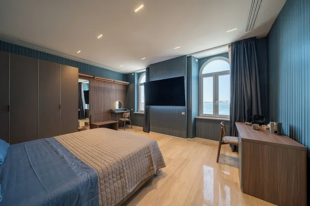 جناح بسرير كوين بإطلالة على البحر، Villa Giada Luxury Boutique 9/10