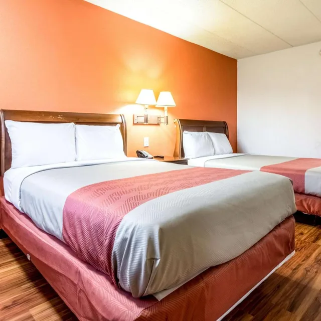غرفة رباعية للمدخنين، Motel6 Grove City, OH 2/10