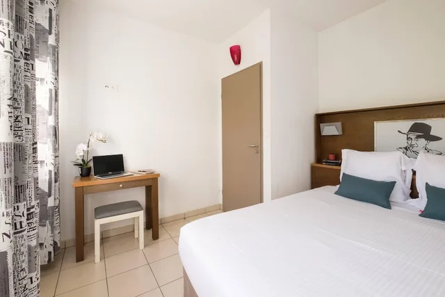 غرفة بسرير كوين، Comfort Aparthotel Antibes Le Maestria 3/6