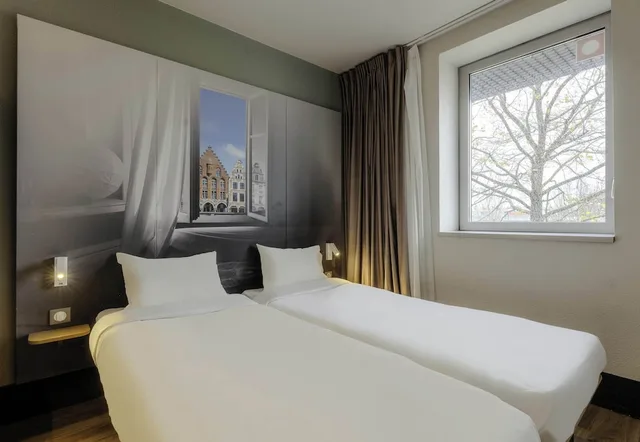 غرفة بسريرين منفصلين، B&B HOTEL Arras 1/1