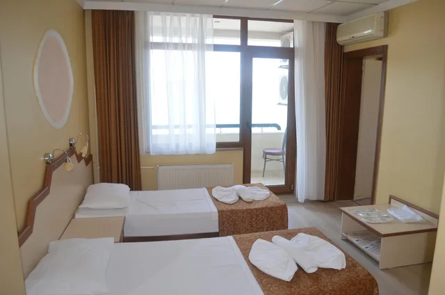 غرفة بسريرين منفصلين، Ayvalik Palas Hotel 2/10