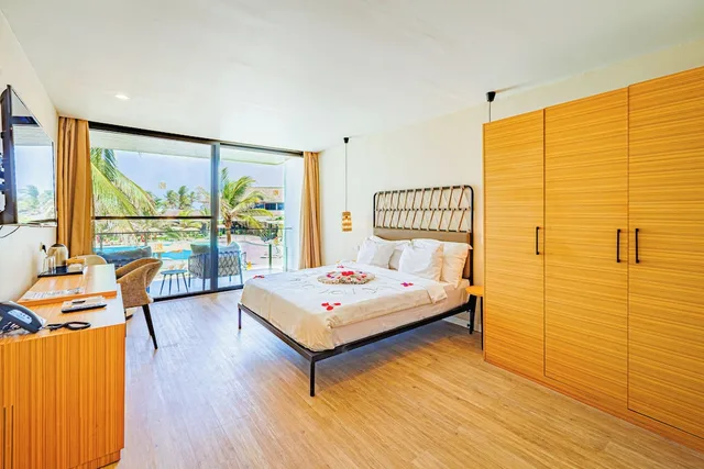 غرفة بريميوم بسريرين منفصلين بإطلالة على المسبح، Kombo Beach Resort 6/10