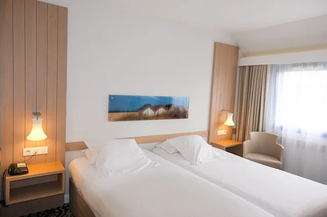 Classic, Twin Beds, City View, Pool Access، Thalazur Ouistreham 1/9